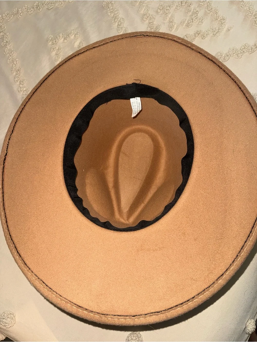 Womens Camel Wide-Brim Felt Fedora with Gold Chain
